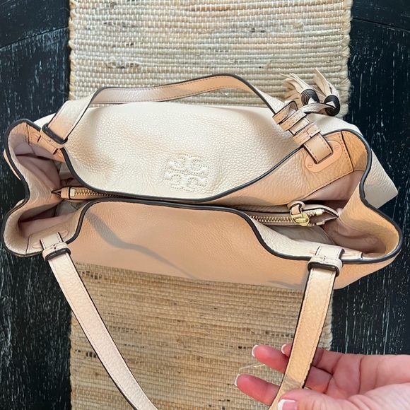 Authentic Tory Burch Thea Center Zip Tote w/ matching Tory Burch wallet. - Picture 6 of 14